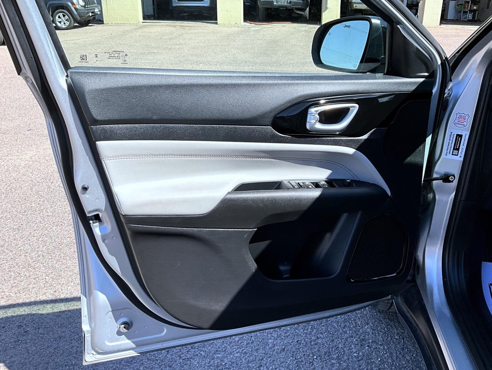 Certified Used 2025 Silver Jeep Limited image 10