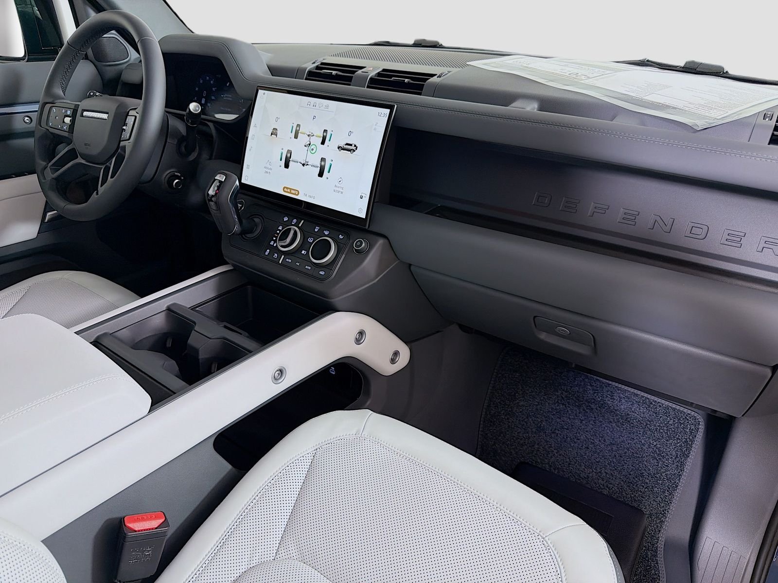 New 2026 Tasman Blue Land Rover X-Dynamic SE image 35