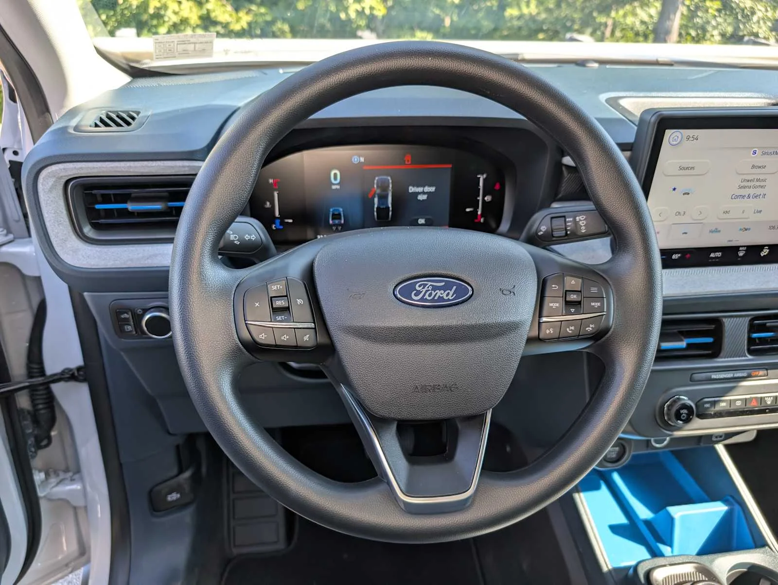 New 2026 Space White Metallic Ford XLT image 27