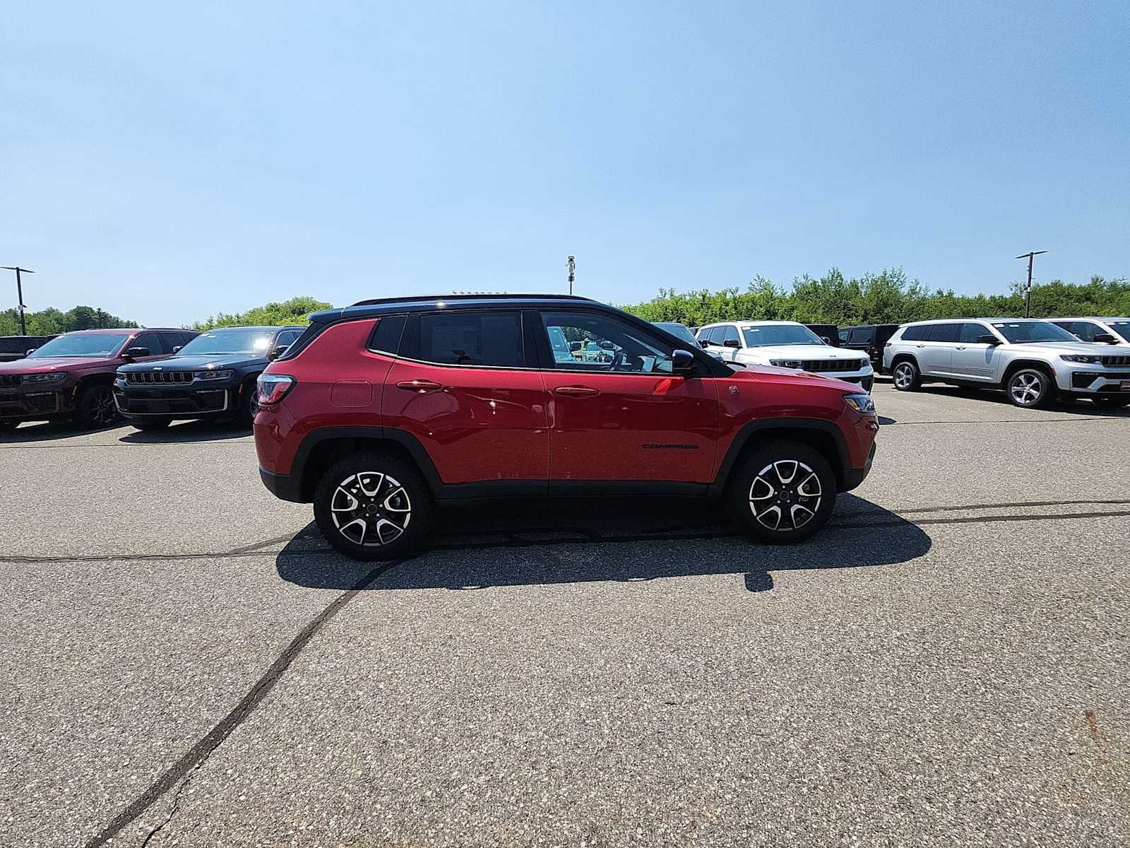 2025 Jeep Compass Trailhawk - Photo 9