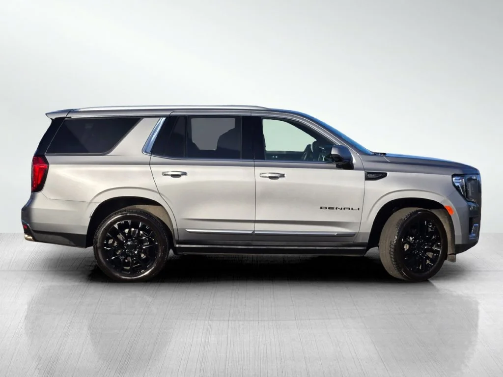 Used 2024 Sterling Metallic GMC Denali image 3