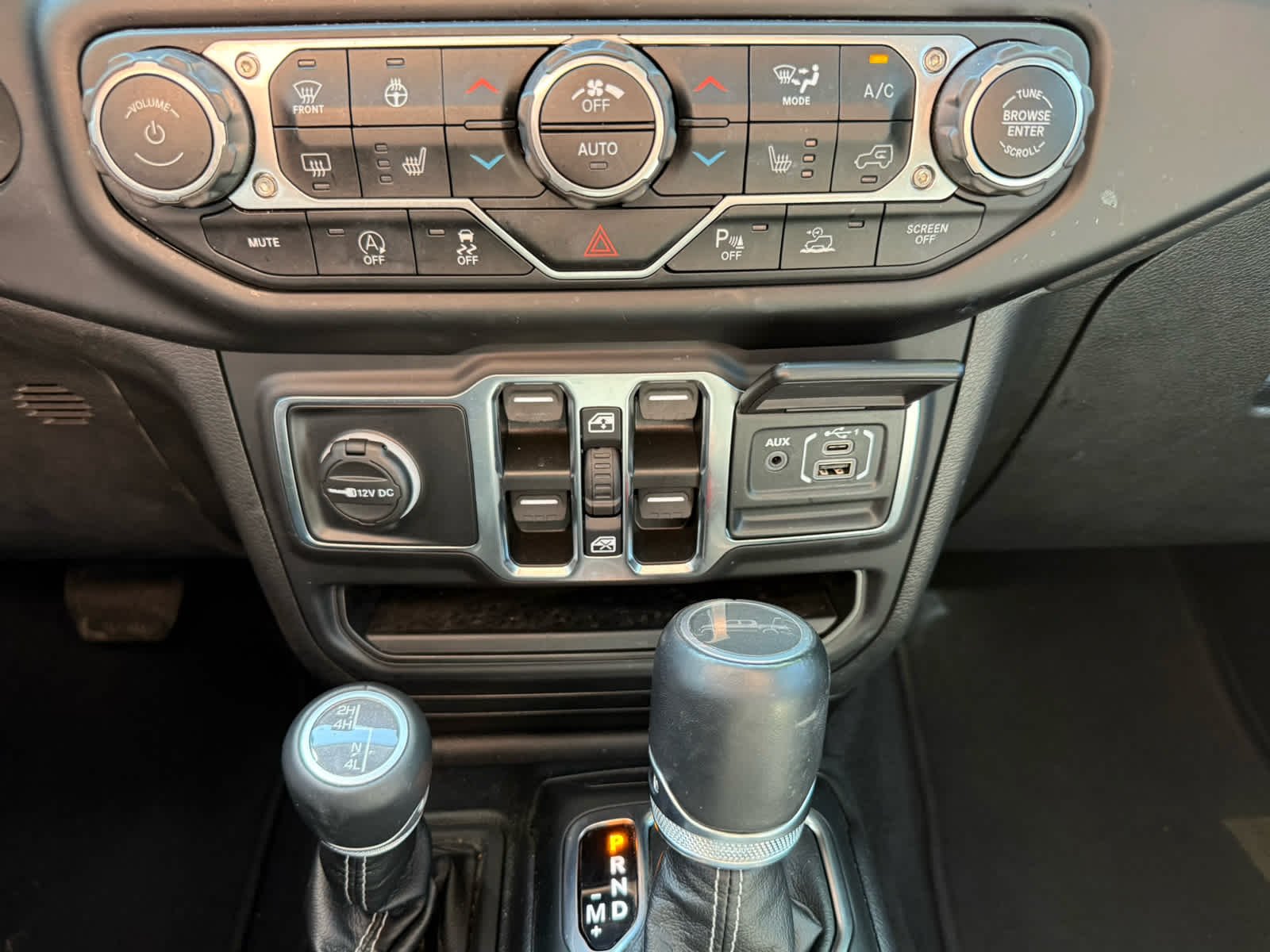 Used 2021 Bright White Clearcoat Jeep Overland image 20