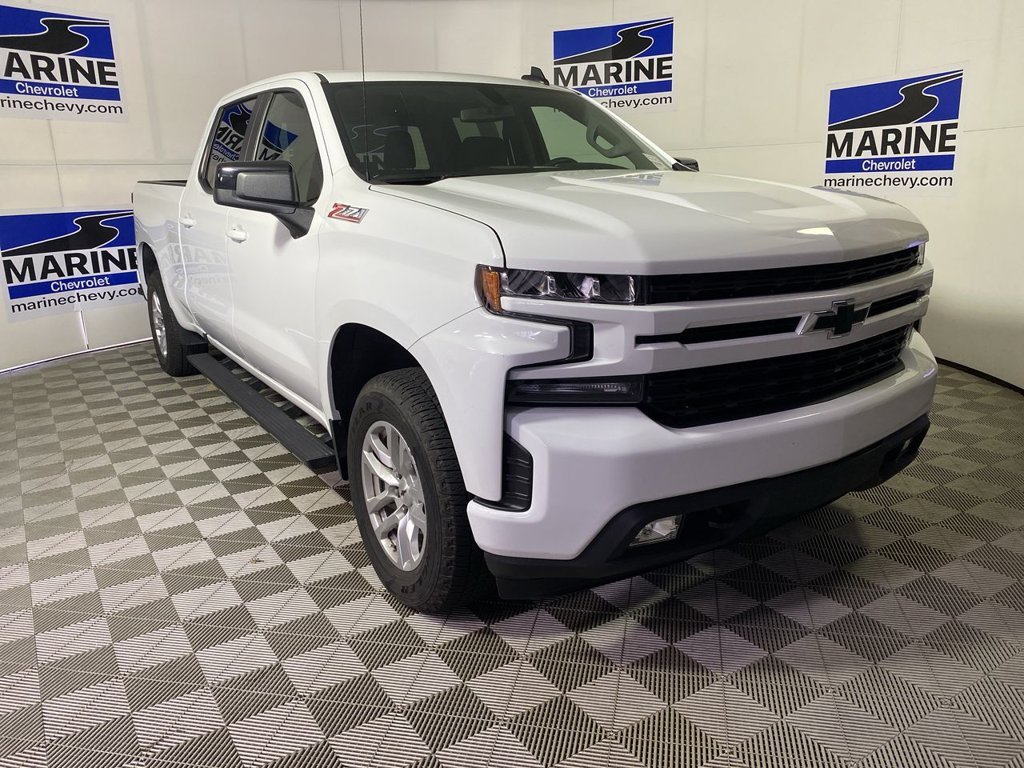 Used 2022 SUMMIT WHITE Chevrolet RST image 1
