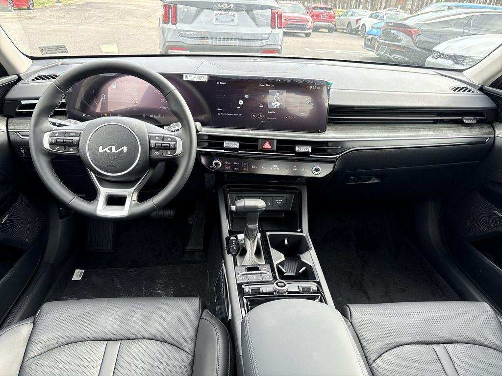 2025 Kia K5 EX - Photo 29