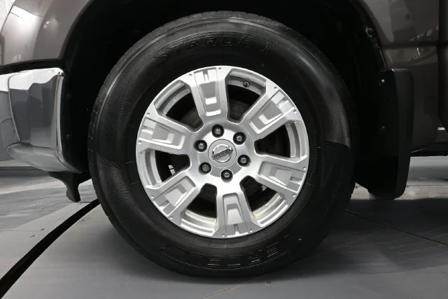 Used 2018 Brown Nissan SV image 13