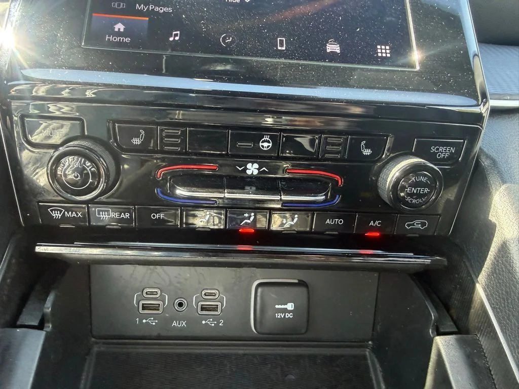 Used 2024 Silver Jeep Altitude X image 23