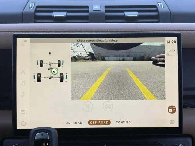 New 2026 Woolstone Green Land Rover X-Dynamic SE image 30