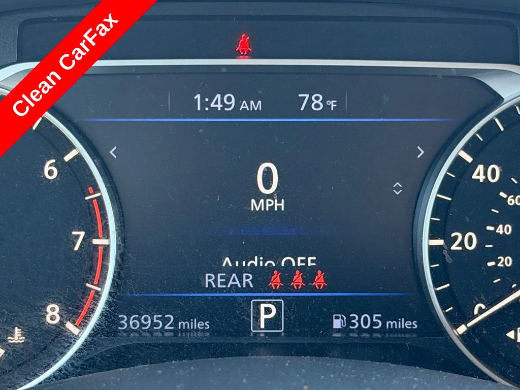 Used 2025 White Nissan 2.5 SV image 3