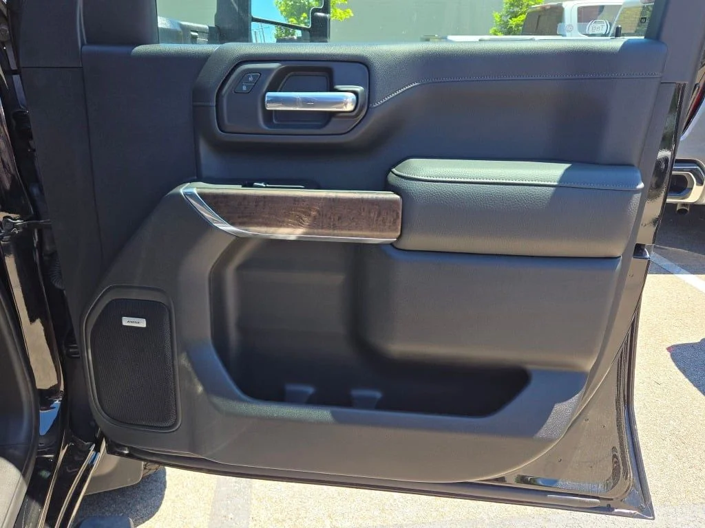 Used 2023 Black GMC Denali image 9