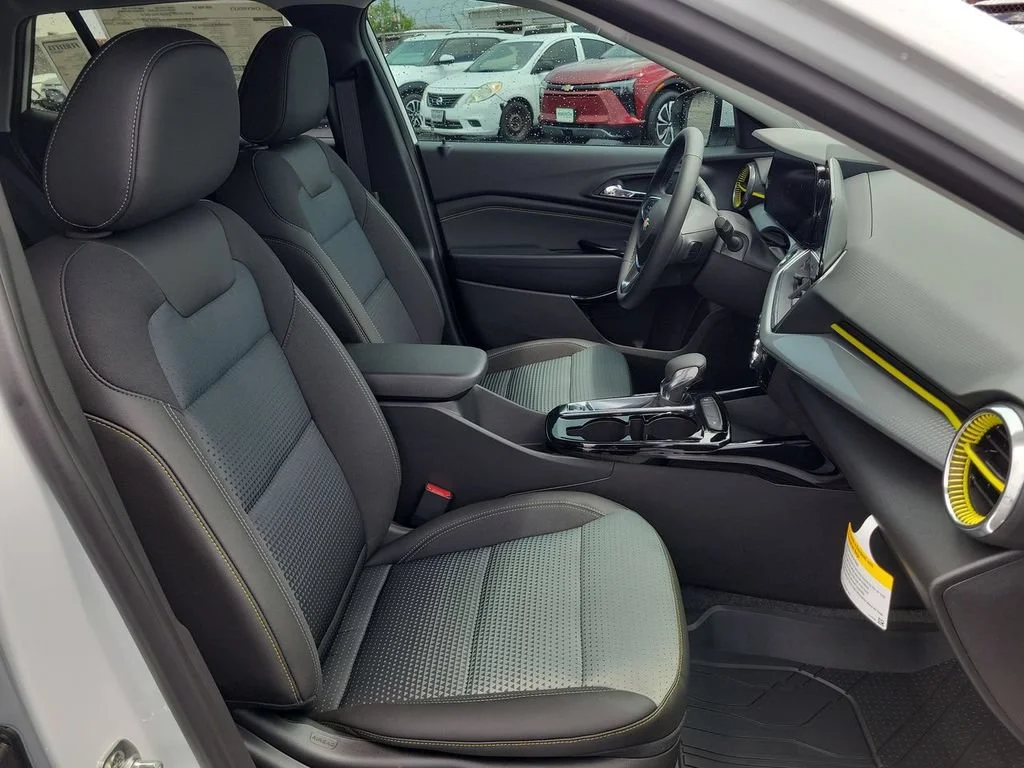 New 2026 Summit White Chevrolet LT image 26