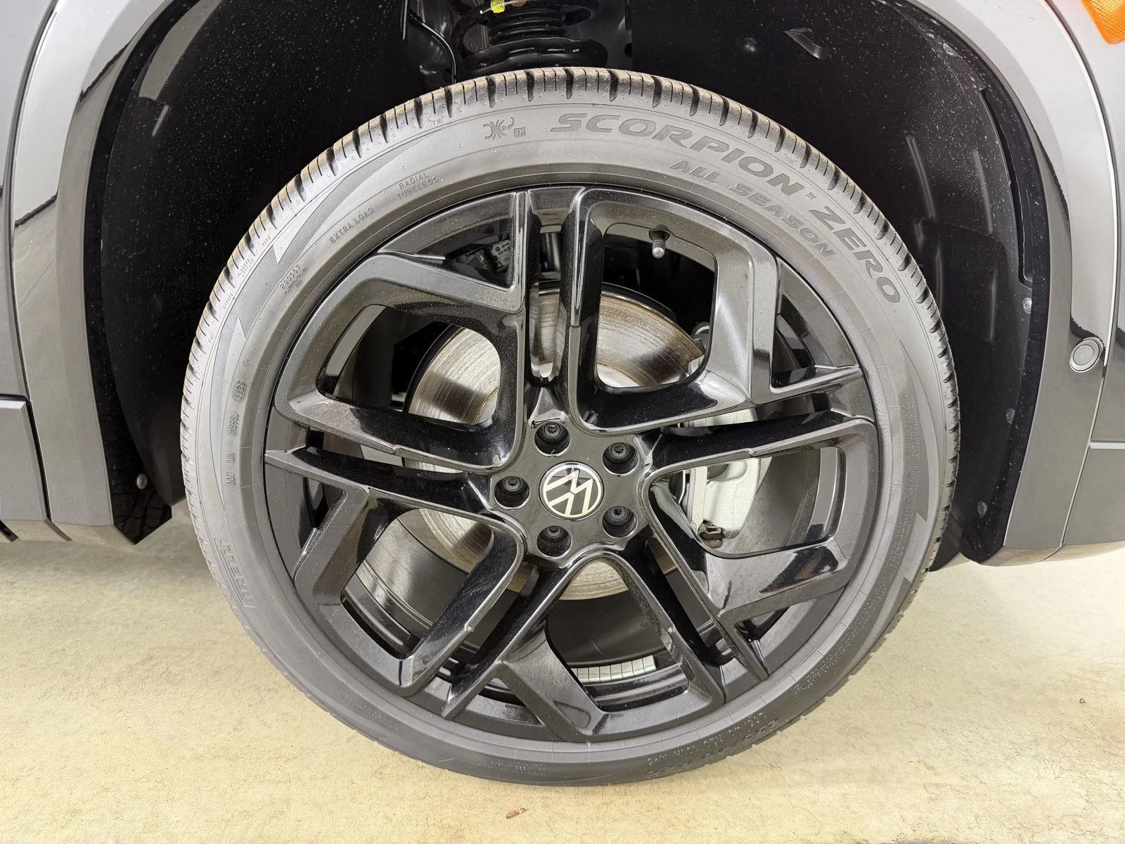 New 2026 Deep Black Pearl Volkswagen SE R-Line Black image 13