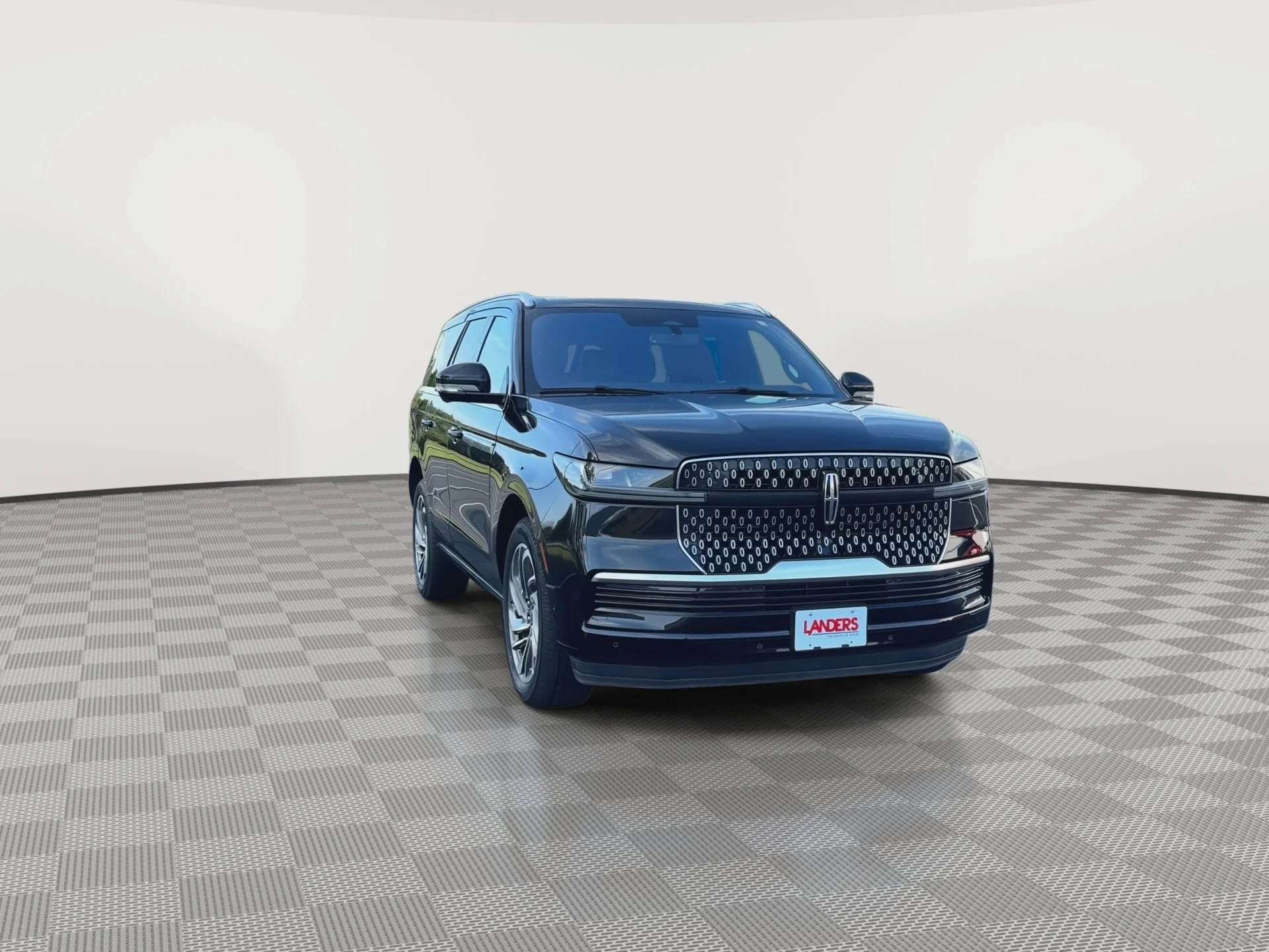 Used 2025 Infinite Black Metallic Clearcoat Lincoln Reserve image 3