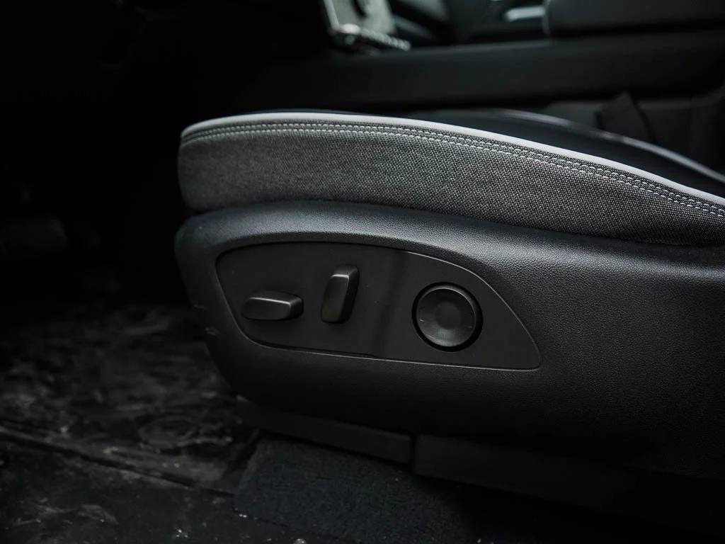 2026 GMC Sierra EV Elevation - Photo 16