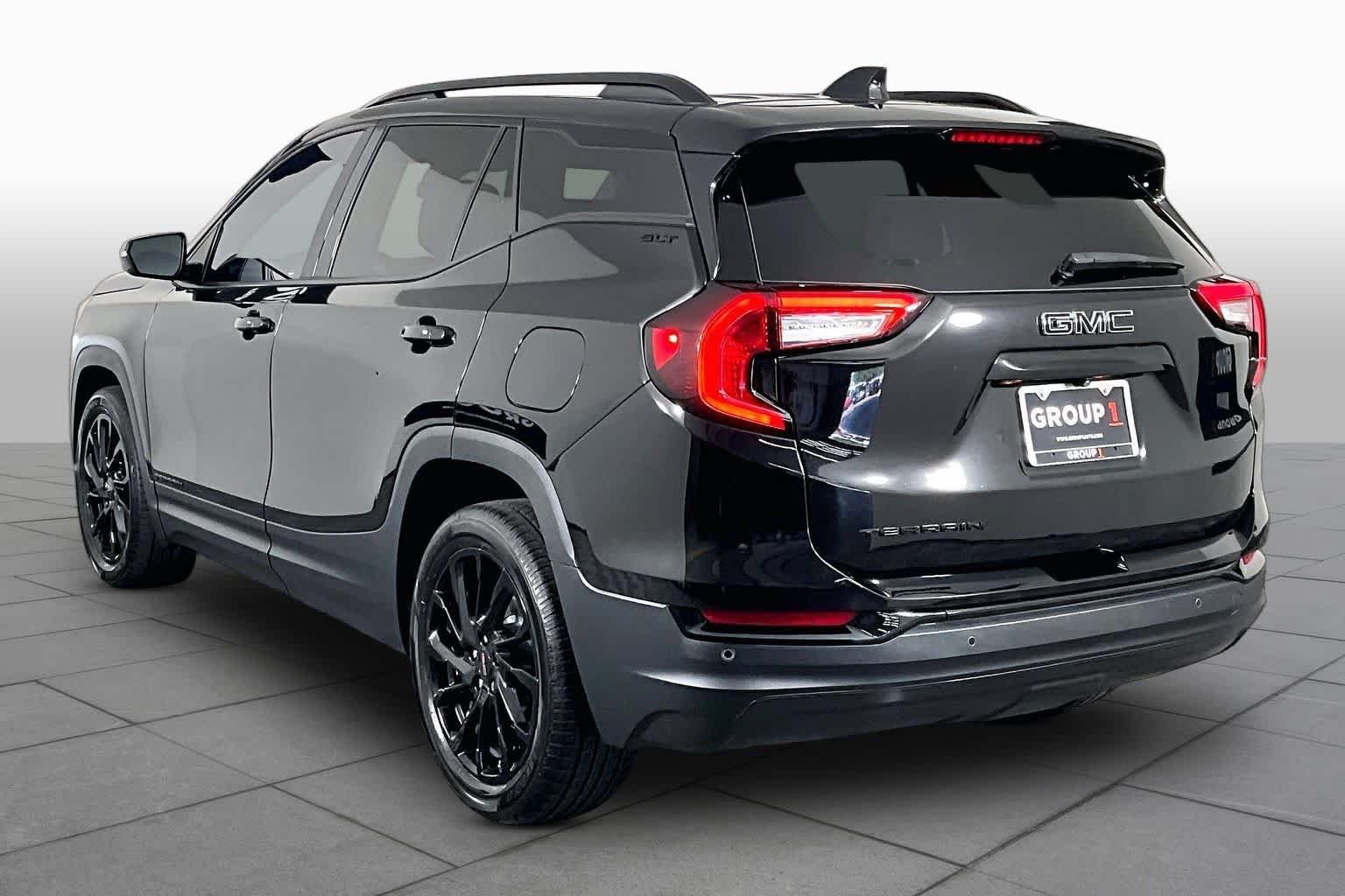 2024 GMC Terrain SLT - Photo 12