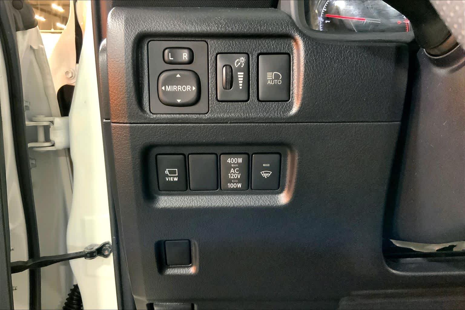 Used 2022 Blizzard Pearl Toyota Limited image 35