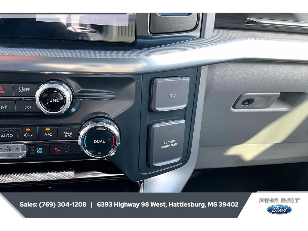 New 2026 Iconic Silver Metallic Ford Lariat® image 24