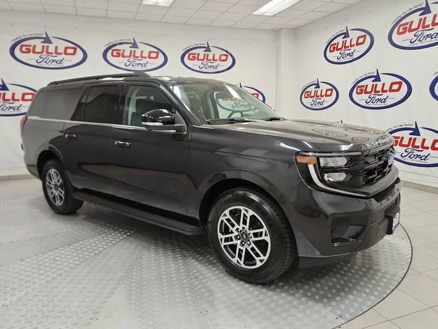 2026 Ford Expedition Active MAX's photo