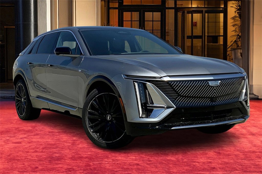 Used 2025 Cadillac LYRIQ Luxury 1 with VIN 1GYKPNRL1SZ306745 for sale in Pasadena, CA