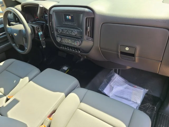 Used 2024 White Chevrolet 1WT image 28