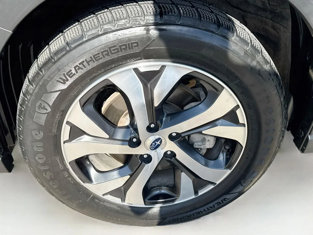 Used 2022 Gray Subaru Limited image 41