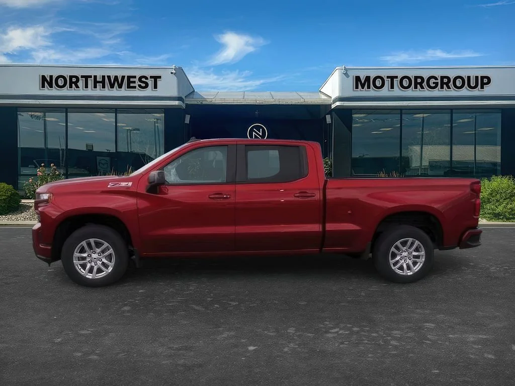 Used 2022 Cherry Red Tintcoat Chevrolet RST image 4