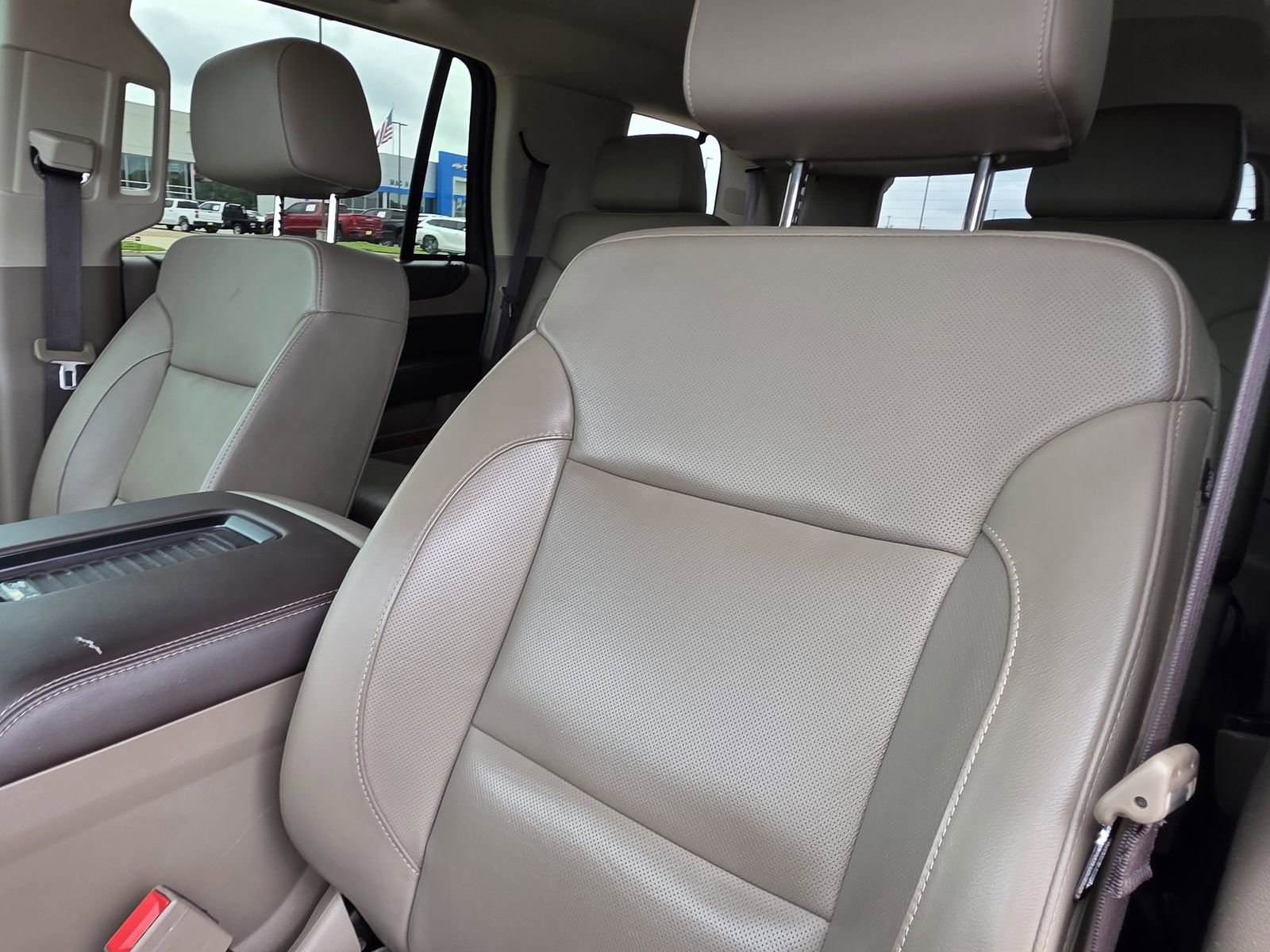 Used 2017 SUMMIT WHITE Chevrolet Premier image 20