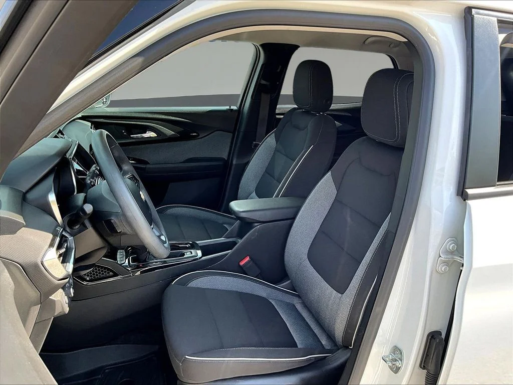 Used 2023 White Chevrolet LT image 23