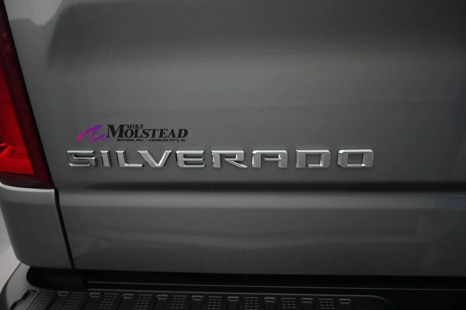 Used 2025 Sterling Gray Metallic Chevrolet LTZ image 18