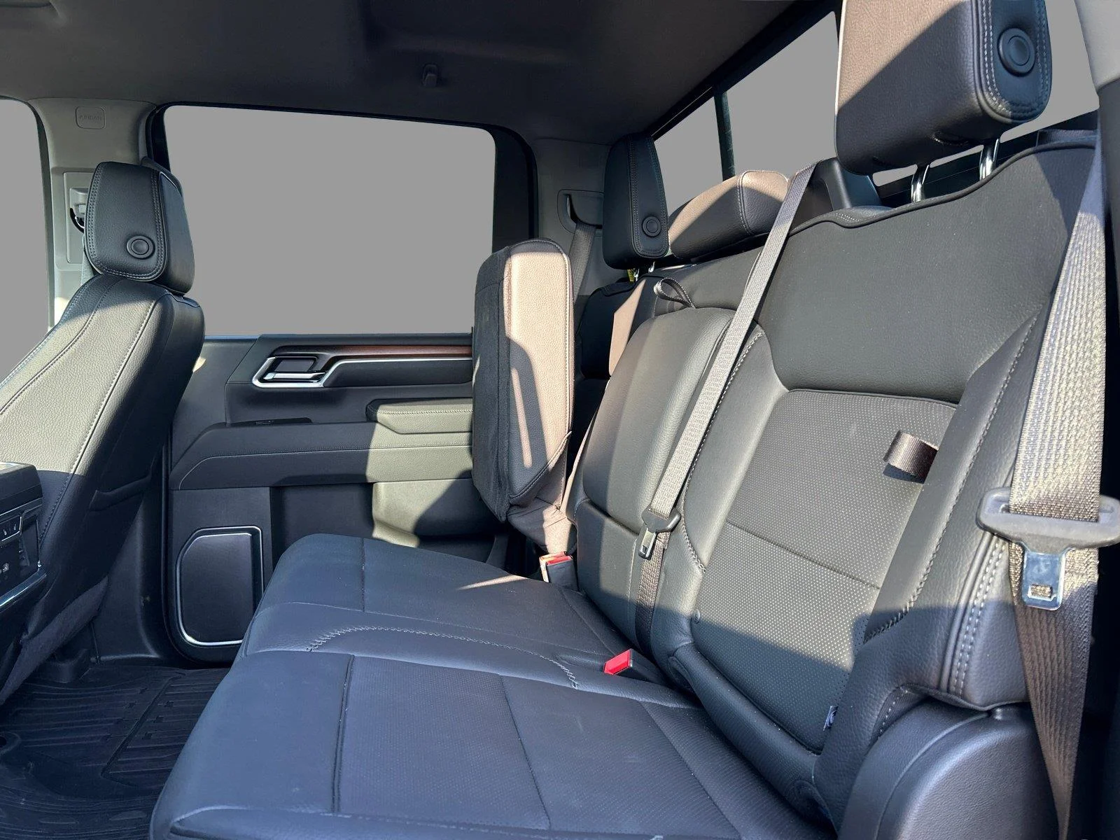 Used 2025 Downpour Metallic GMC Denali image 35