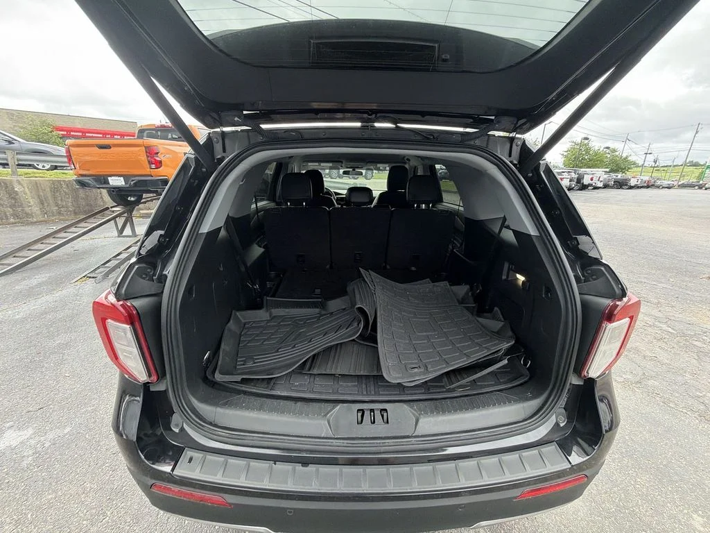 Used 2023 Black Ford XLT image 23