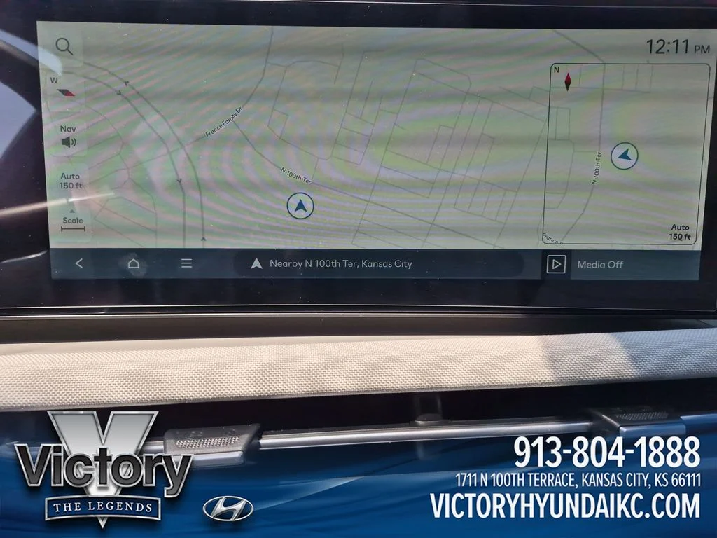 Used 2025 Gray Hyundai Limited image 19