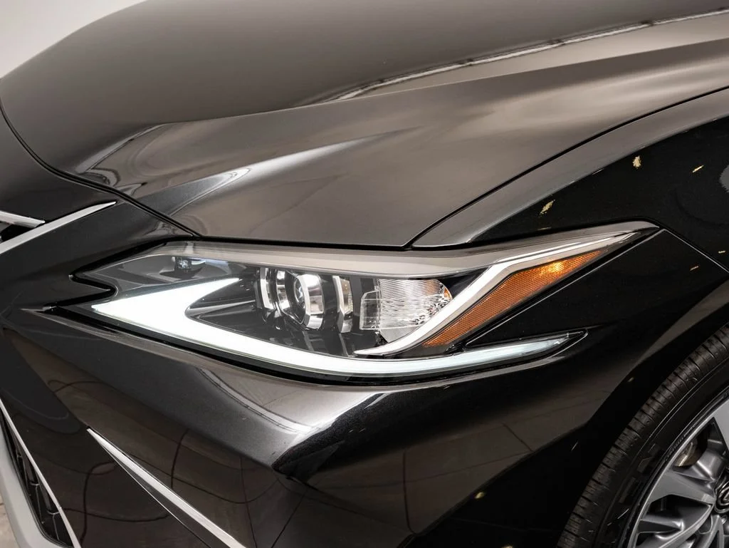 Used 2022 Graphite Black Lexus 300h image 15