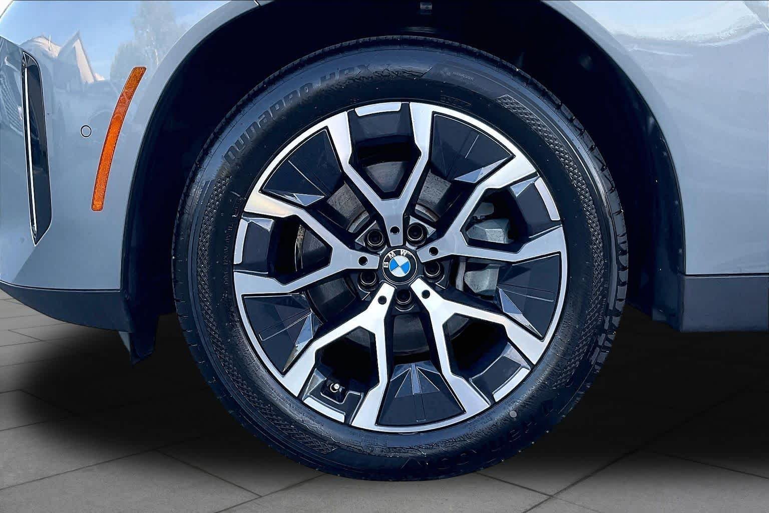New 2026 Skyscraper Grey Metallic BMW 30 xDrive image 11