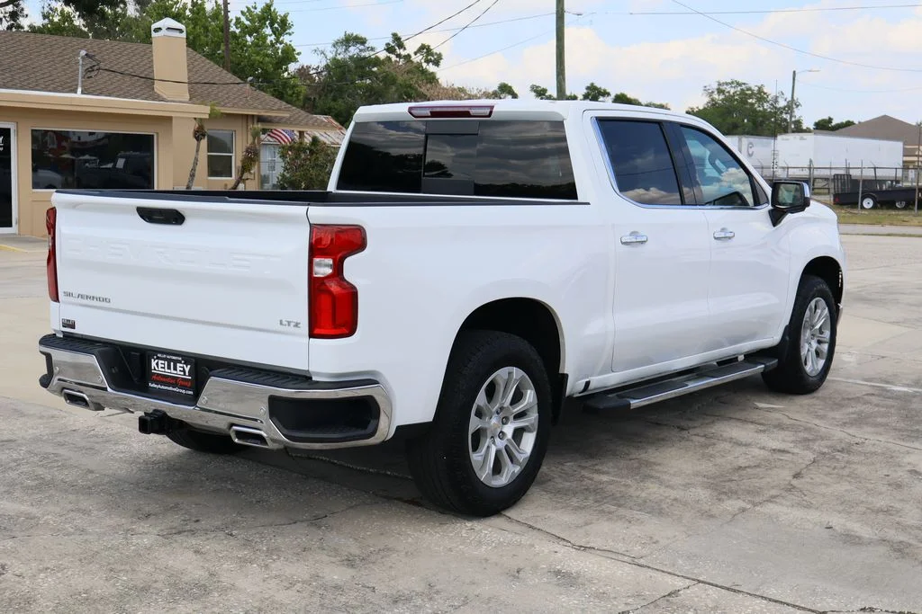 Used 2023 White Chevrolet LTZ image 9
