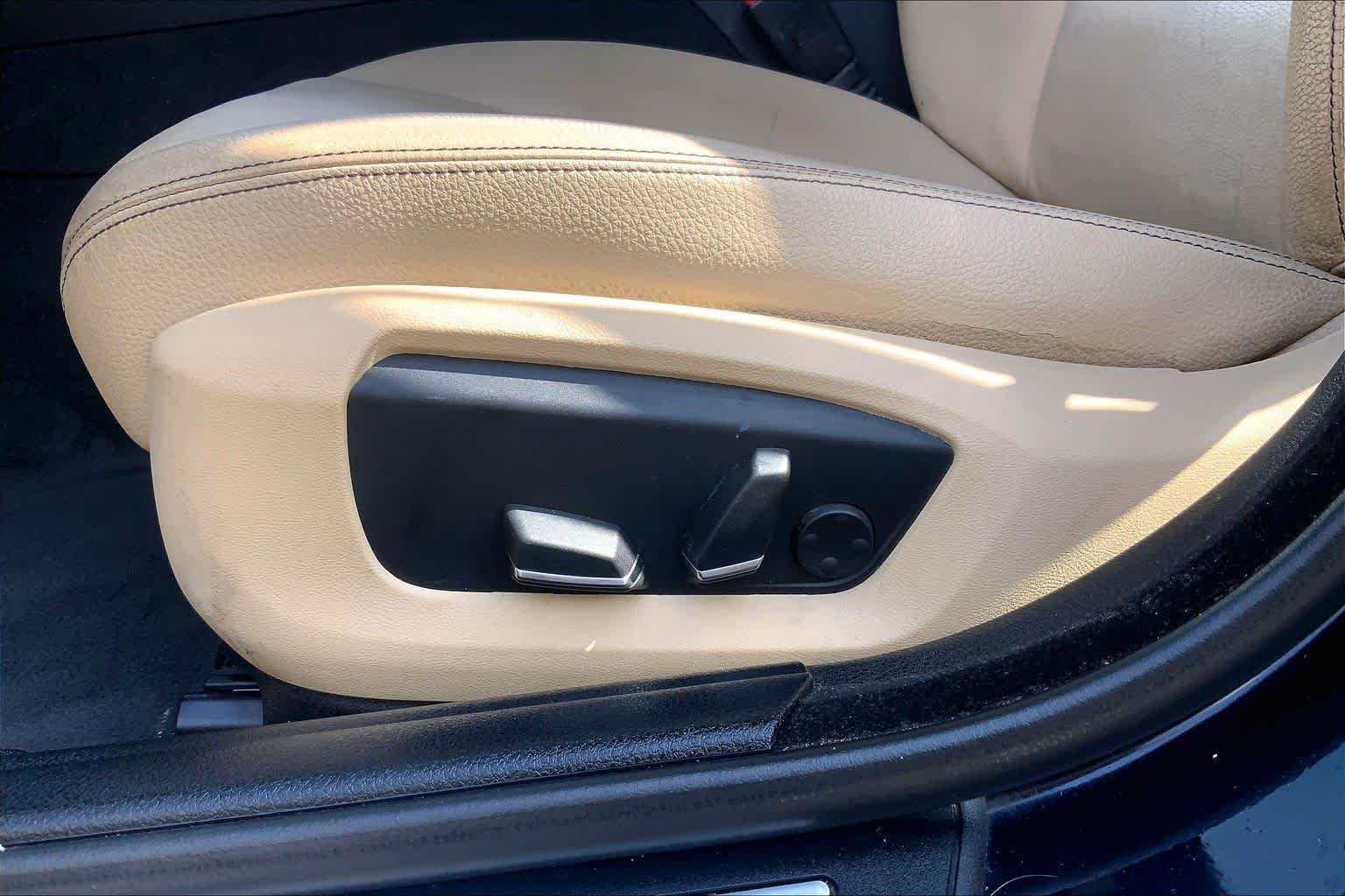 Used 2016 Black Sapphire Metallic BMW 528i image 34