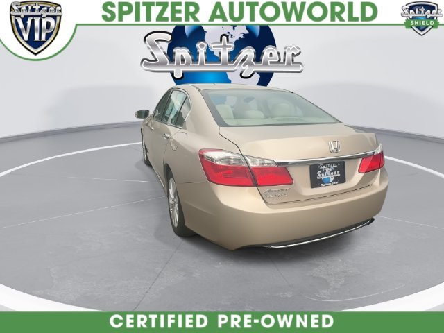 Used 2015 Champagne Frost Pearl Honda EX image 12