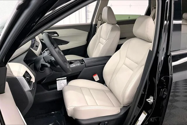 2025 Nissan Rogue SL - Photo 10