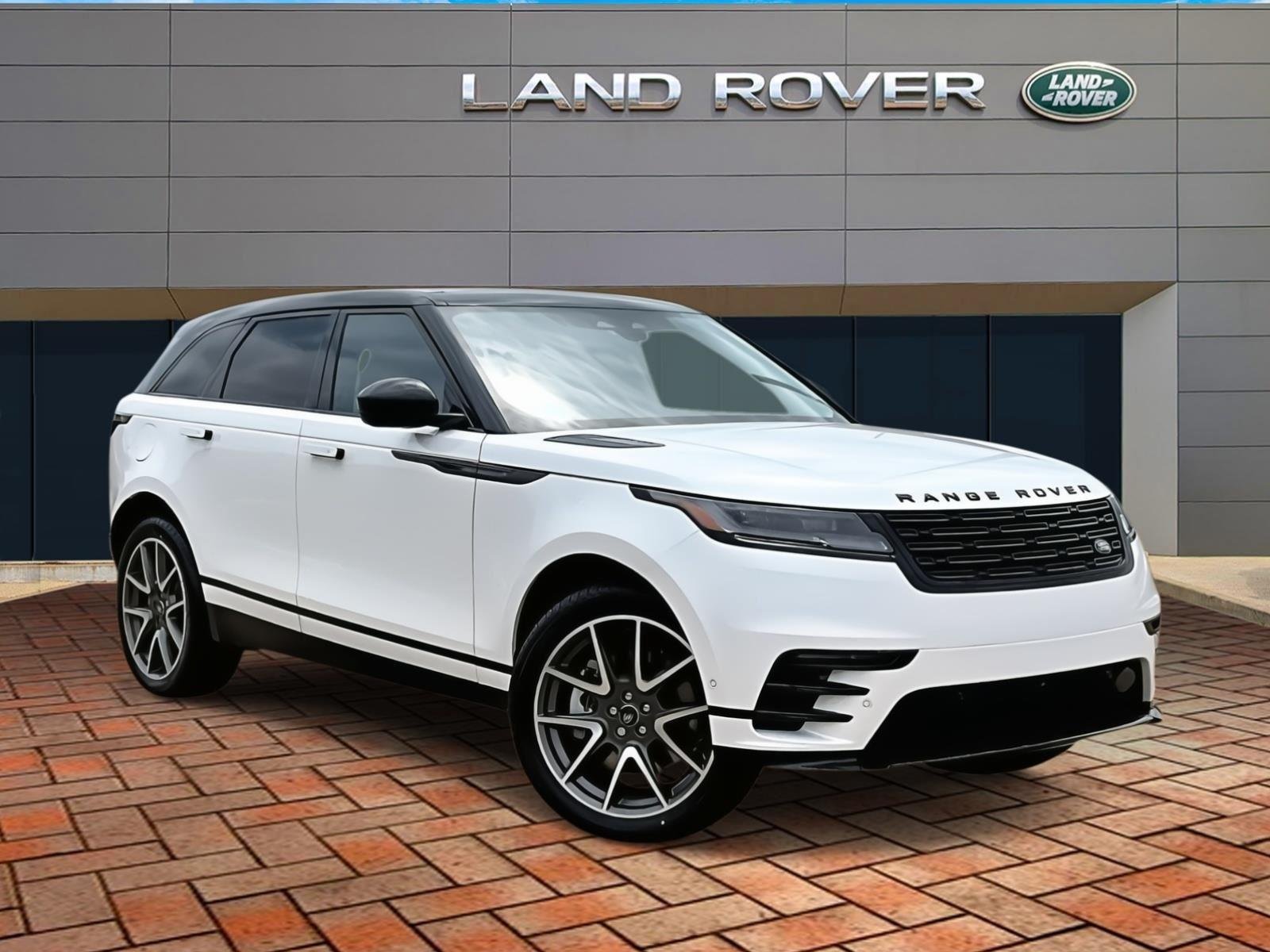 2025 Land Rover Range Rover Velar Dynamic SE