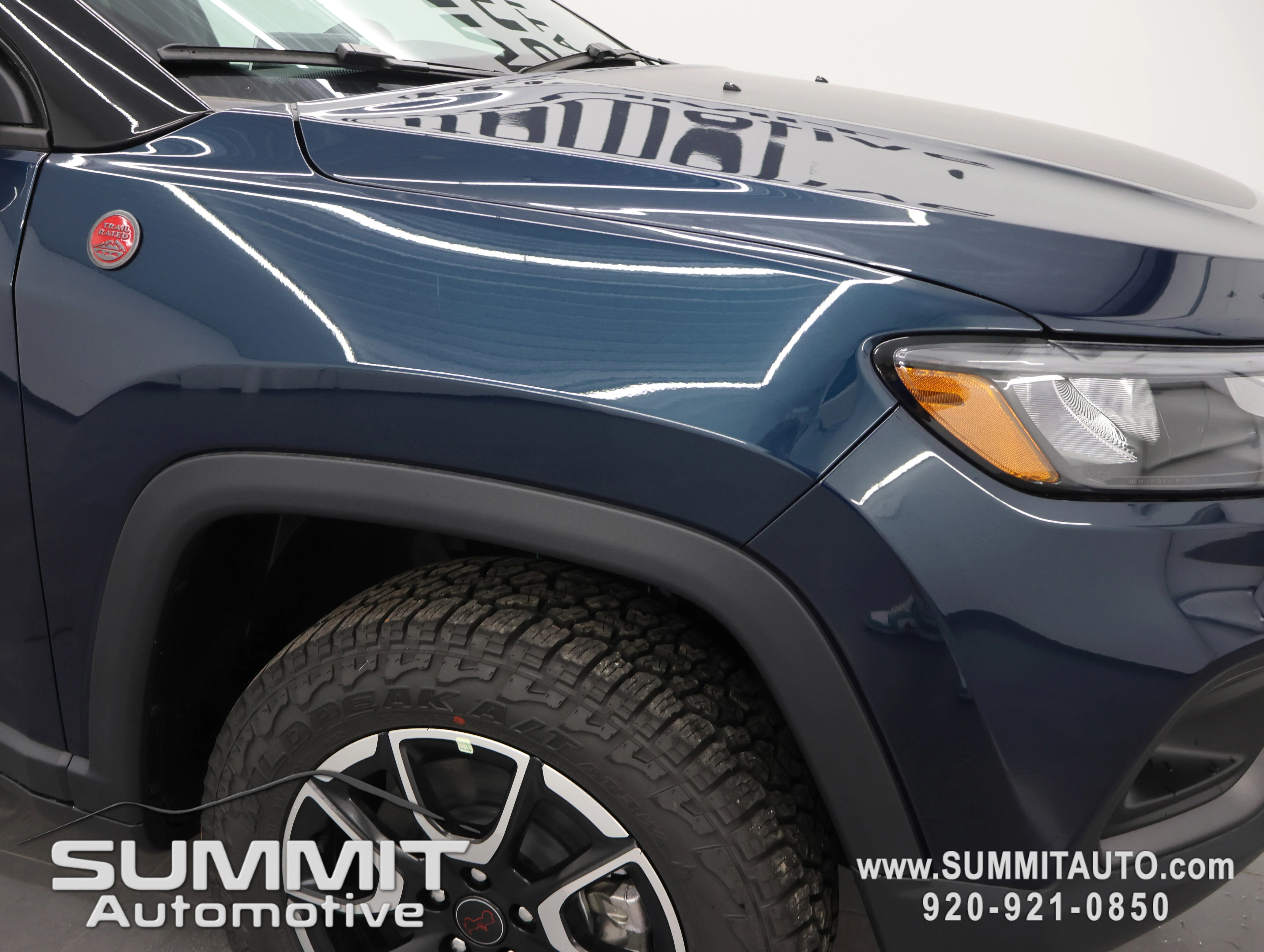 New 2026 Fathom Blue Pearl-Coat Exterior Paint Jeep Trailhawk image 23