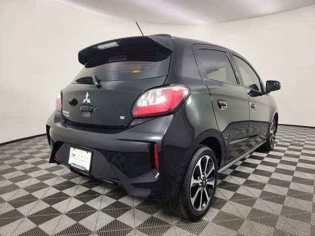 Used 2024 Black Mitsubishi SE image 4