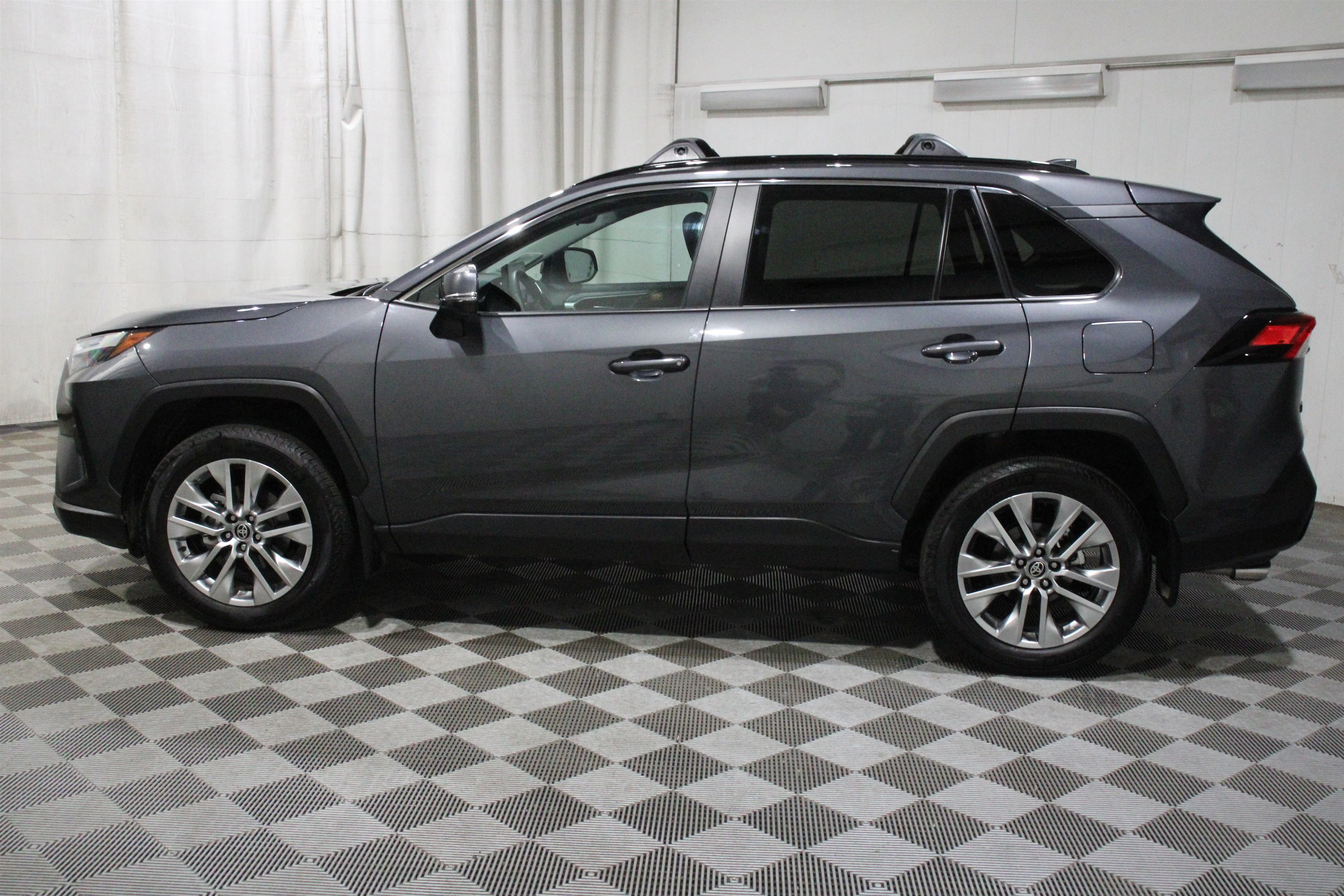 Used 2025 Gray Toyota XLE Premium image 36
