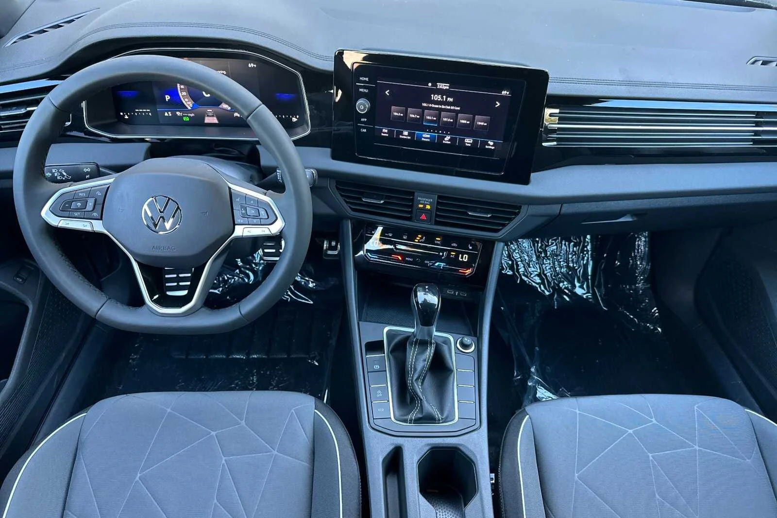 2026 Volkswagen Jetta Sport - Photo 13