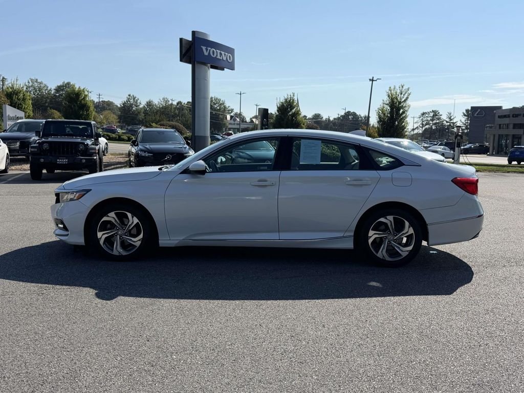 Used 2018 White Honda EX image 22