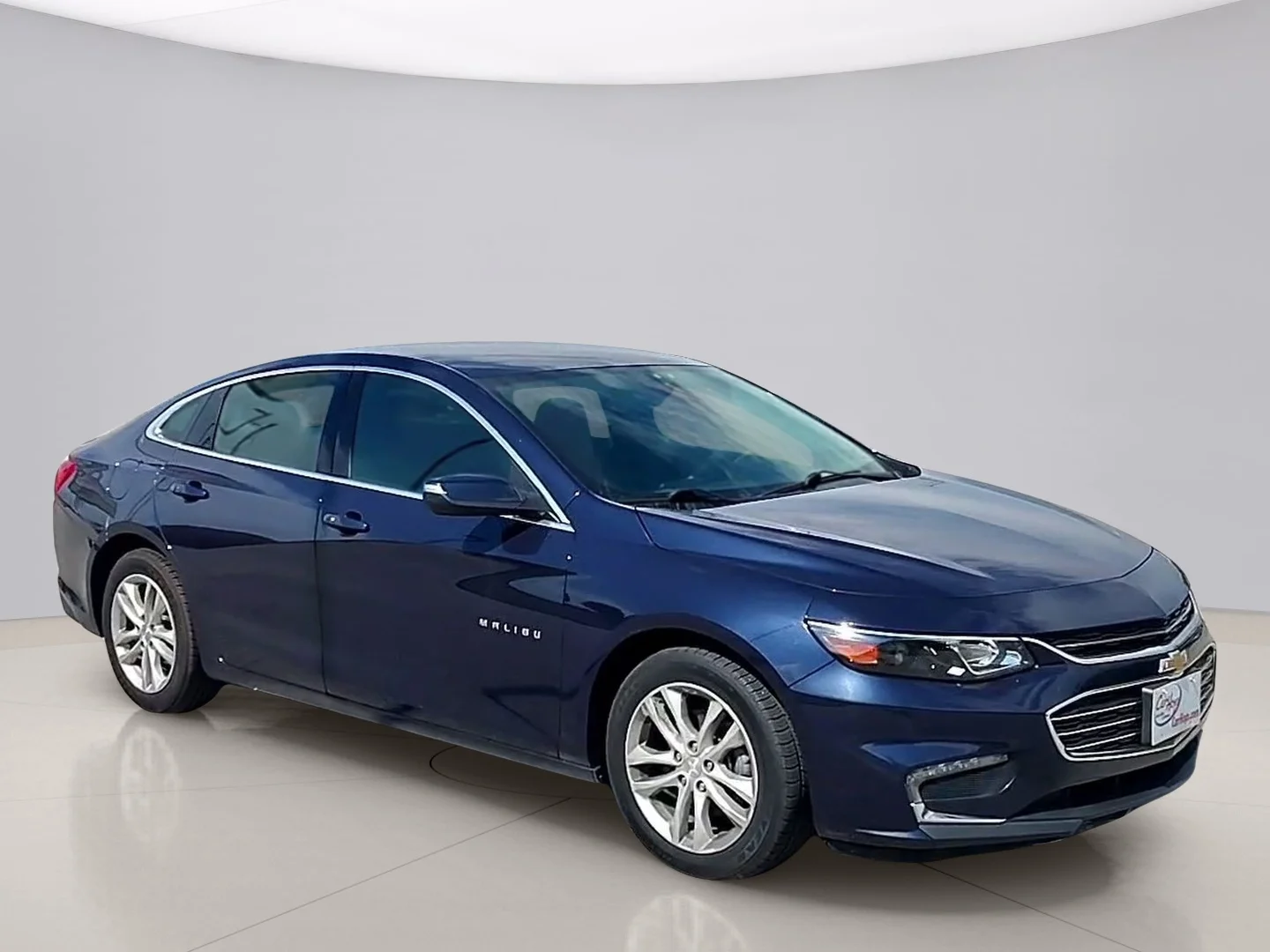 Used 2018 Blue Chevrolet LT image 7