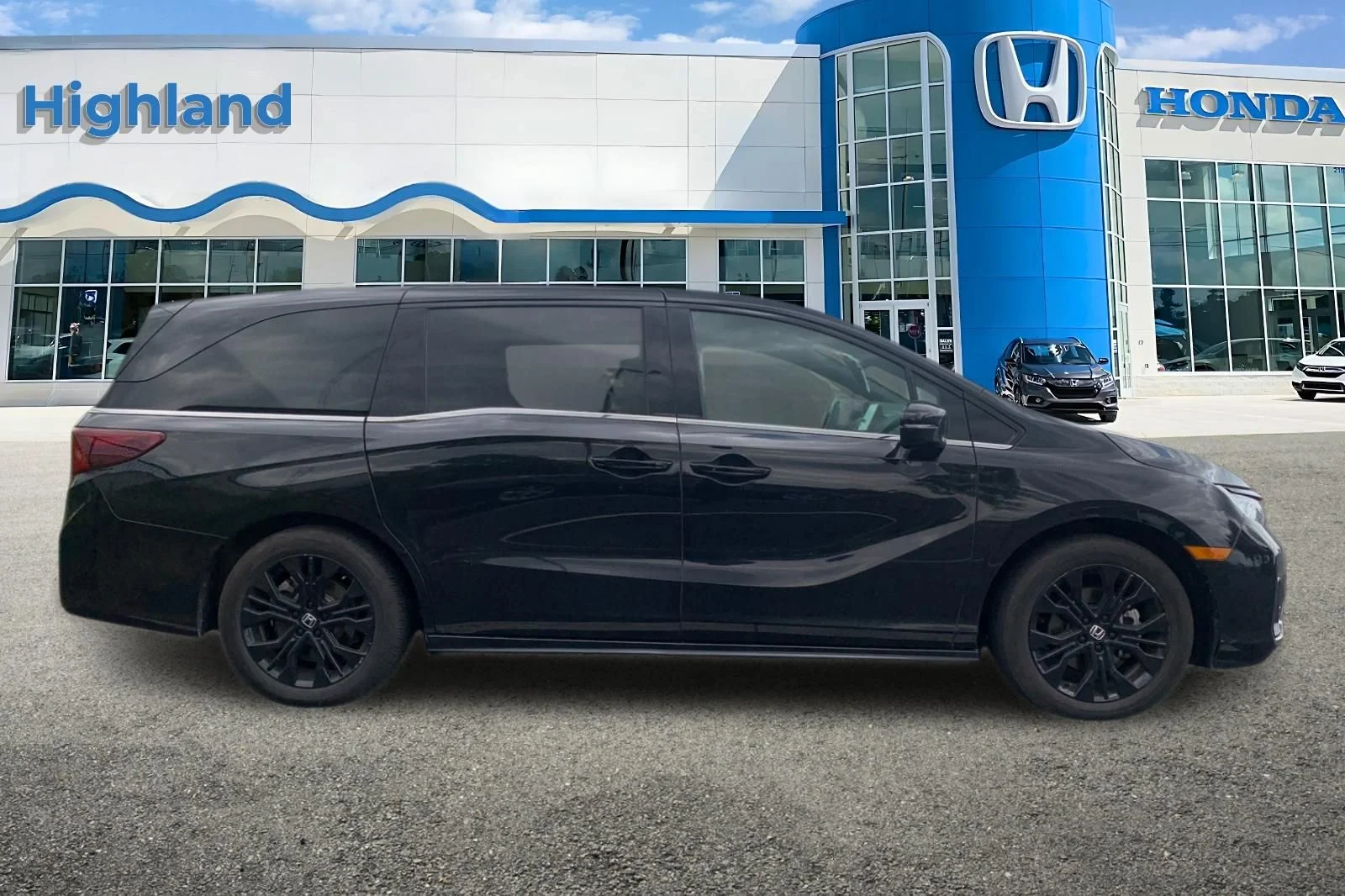 Used 2025  Honda Sport-L image 4