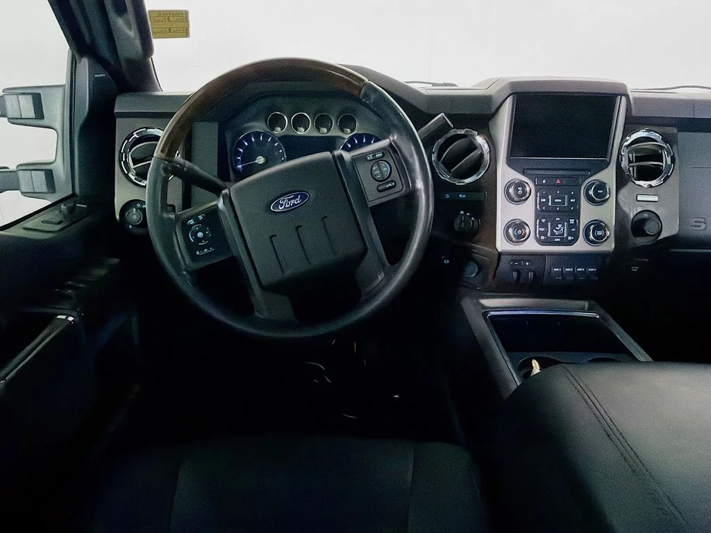 Used 2016 Silver Ford Platinum image 20