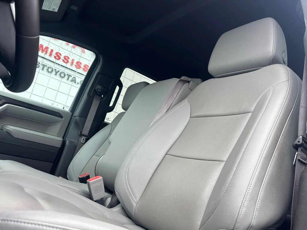 Used 2025 Black GMC SLT image 11