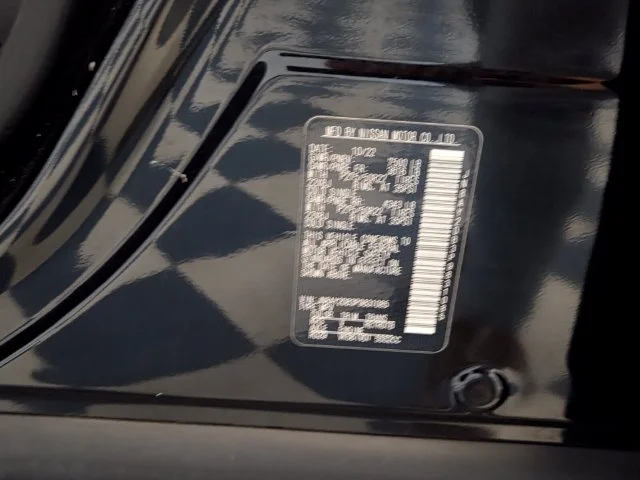 Used 2023 Black Nissan Platinum image 20