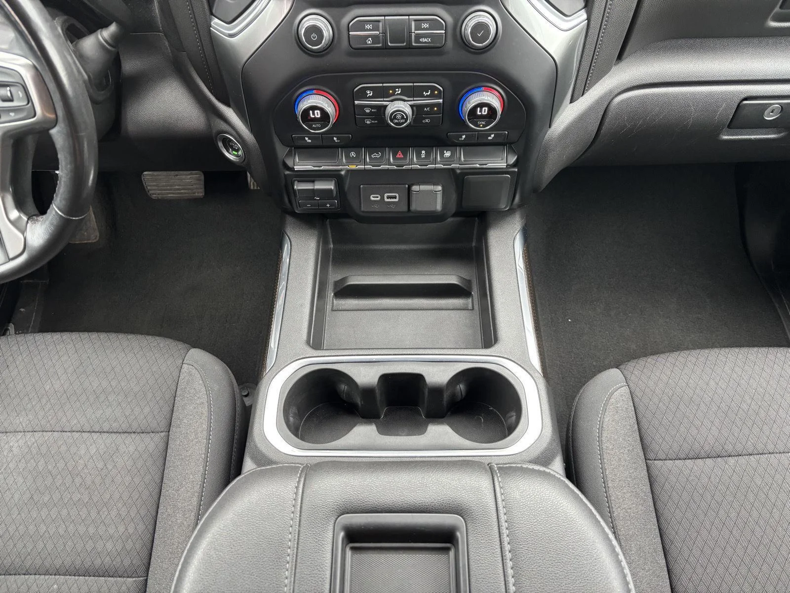 Used 2021 SUMMIT WHITE Chevrolet RST image 13