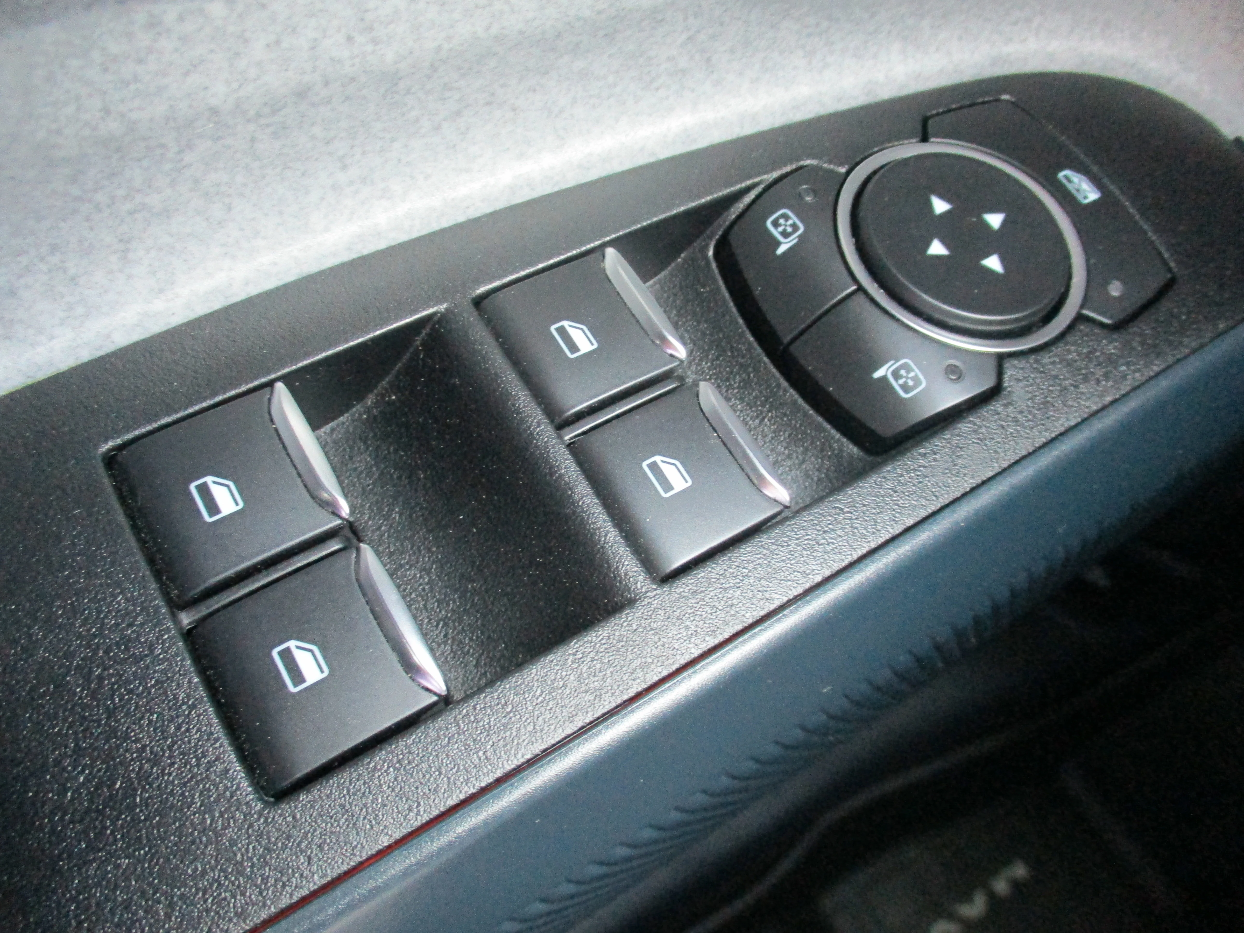 Used 2022 Area 51 Ford XLT Hybrid FWD image 25
